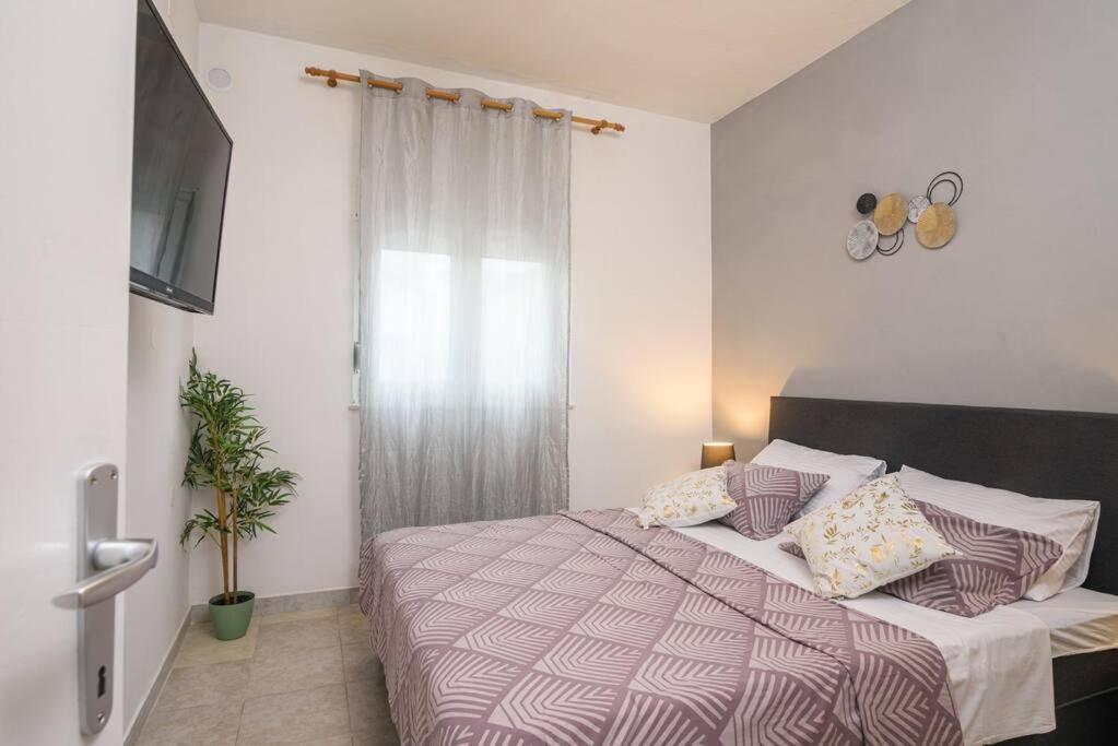 New Apartment With Pool And Jacuzzi Only For You Kastela Ngoại thất bức ảnh